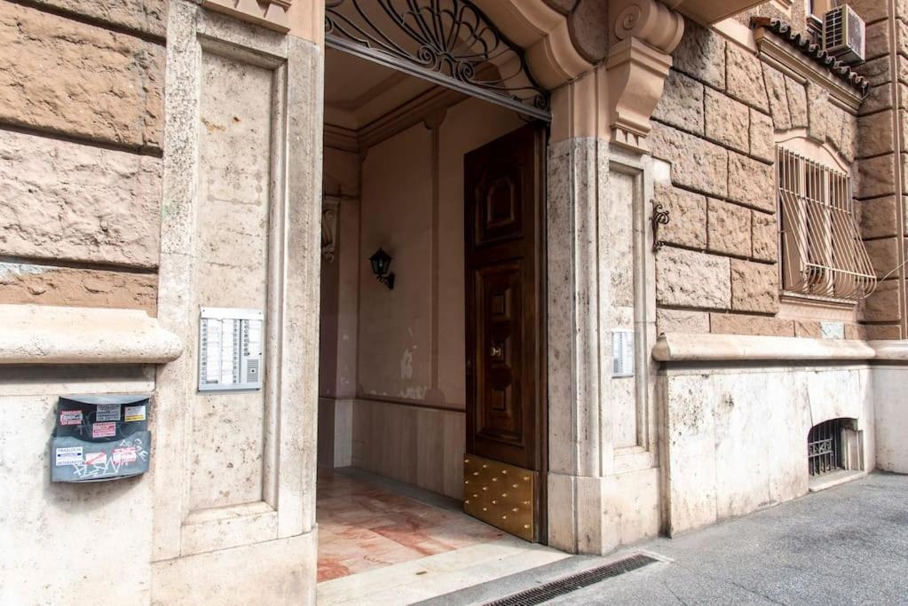 Domus Viola In San Giovanni Rome Bagian luar foto